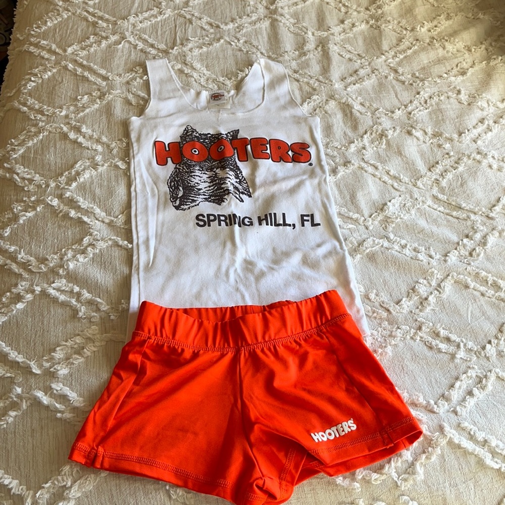 Hooters Uniform